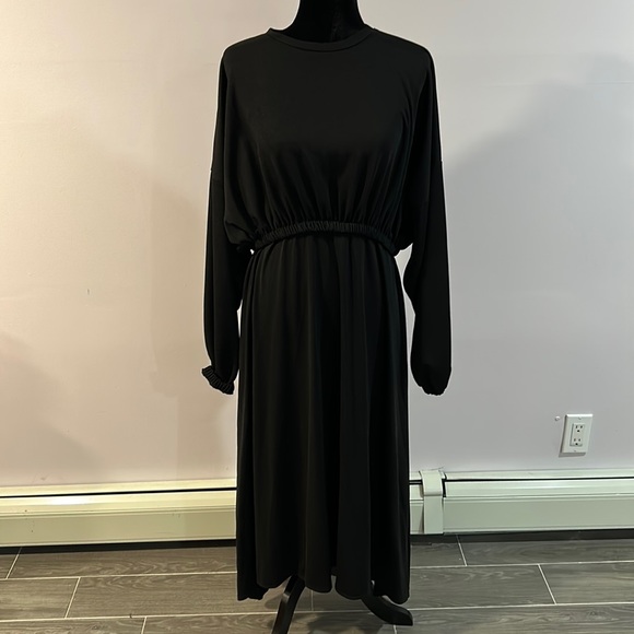 Zara Dresses & Skirts - Zara stretch black dress size small perfect condition